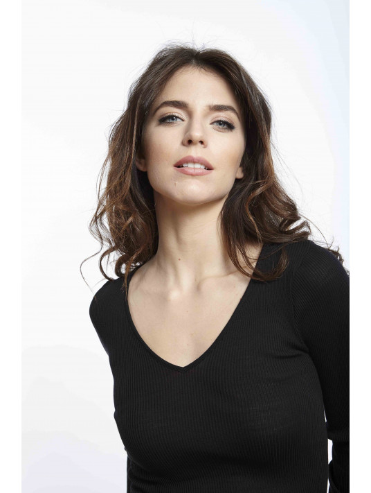 OSCALITO noir Top laine et soie col V