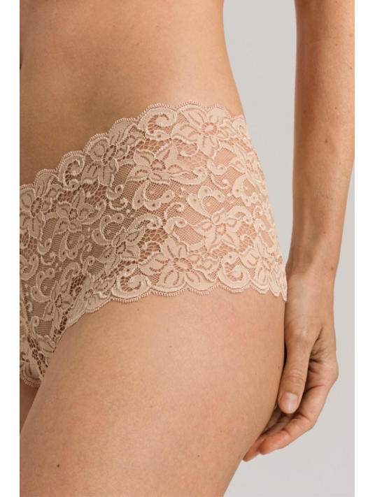 Hanro Lace shorty skin MOMENTS