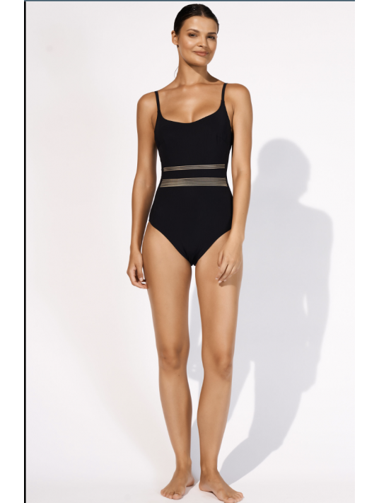 Maryan Mehlhorn Black swimmer STRATUM