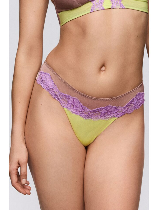 sarda Thong make up BREMER