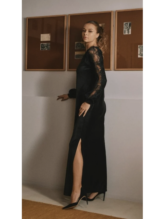 Marjolaine DANIELLA Long Velvet Robe