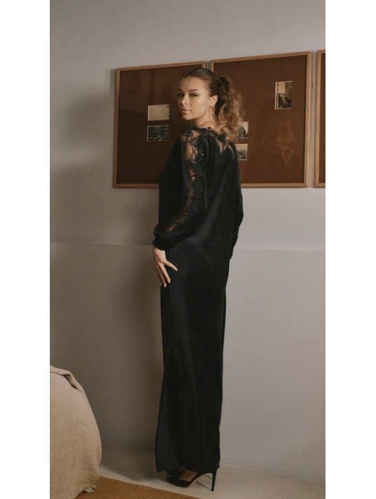 Marjolaine DANIELLA Long Velvet Robe