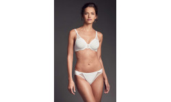 Wacoal collection Plume sans couture Body by Wacoal